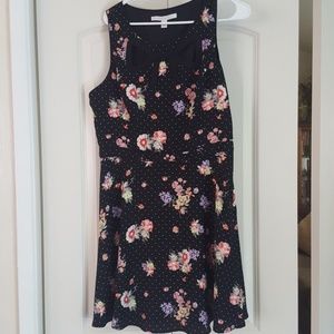 Cute flower black and white dress
